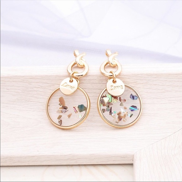 Jewelry - HOST PICK!! Natural Shell Drop Earrings